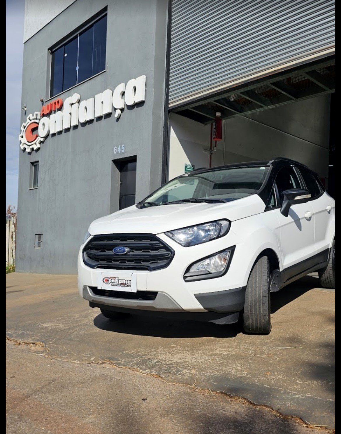 Fachada Auto Confiança